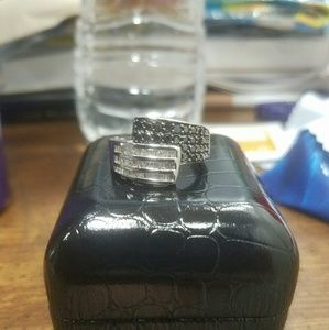 1CTW black and white diamond ring